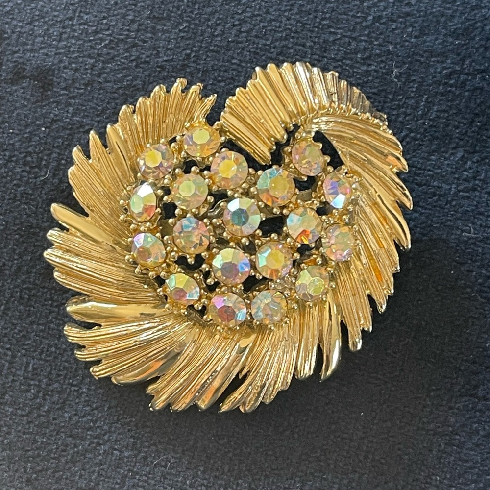 Vintage,B.S.K. Brooch 2” wide beautiful condition